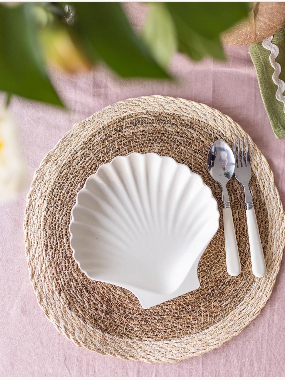 The Jilly Box Summer 2026 Meri Meri: Sea Shell Plates - Set of 6